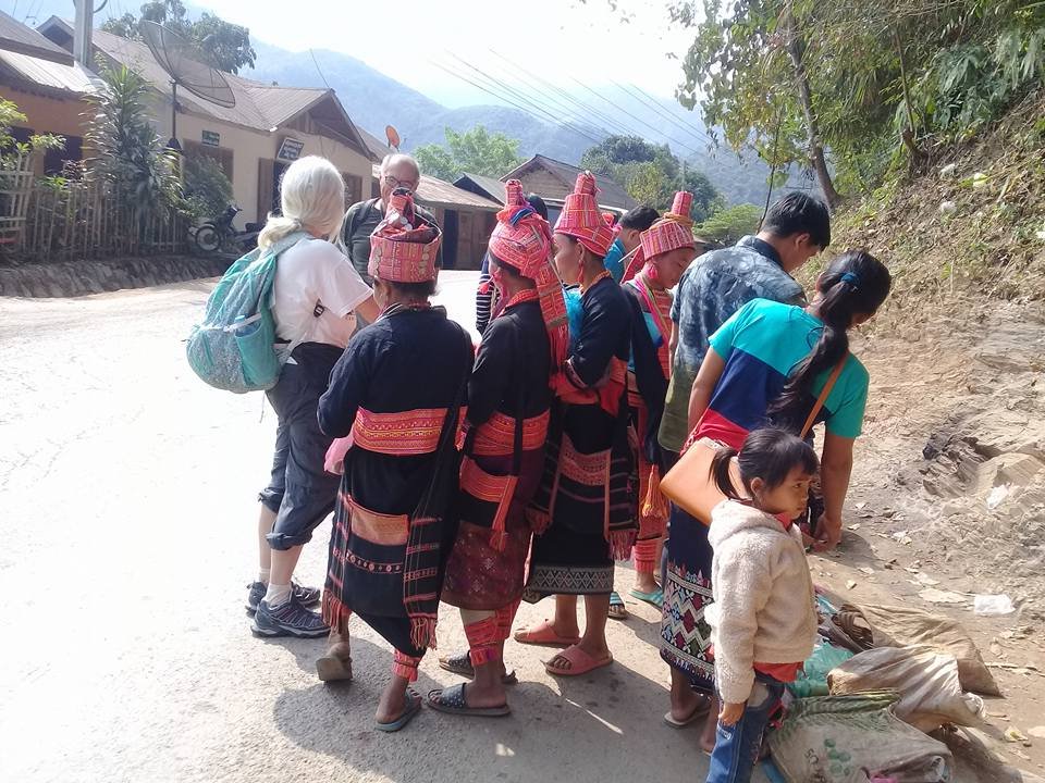 3 Days Nong Khiaw 100 Waterfall Trek, Homestay, Kayaking Tour